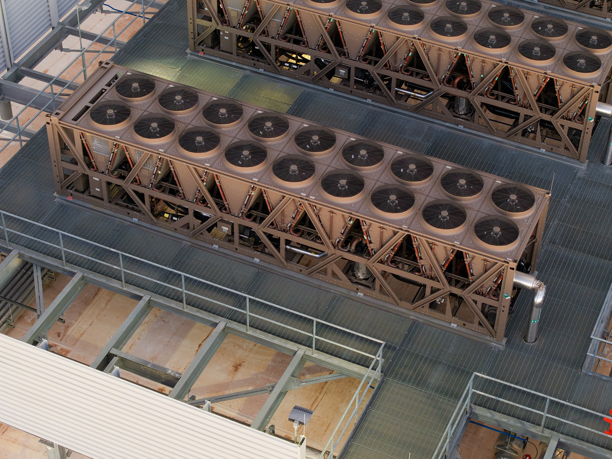 Kühlturmtechnik eines Rechenzentrums für die Auslegung thermischer Energiespeicher