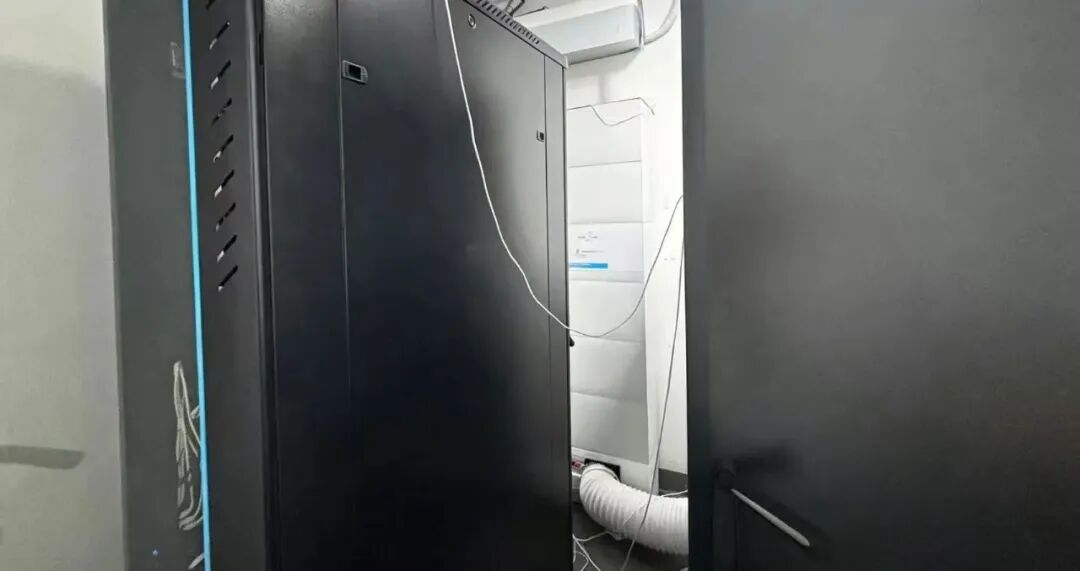 数据中心机房谷电宝蓄冷温控系统现场安装